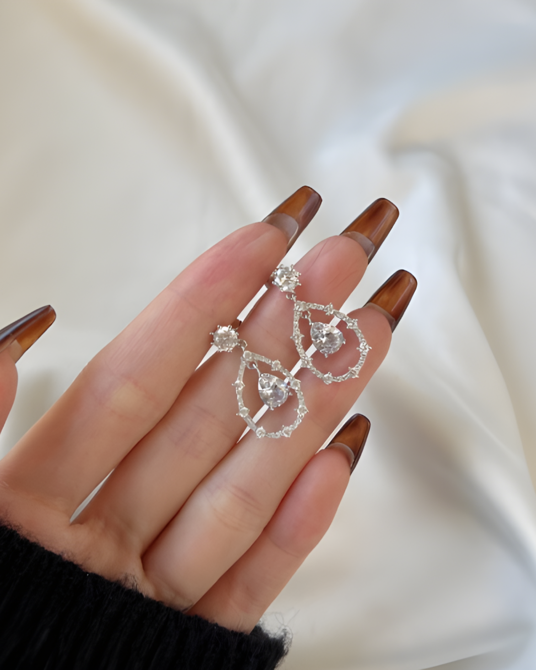 Élégance Céleste - Boucles d'Oreilles Pendantes en Argent blanc